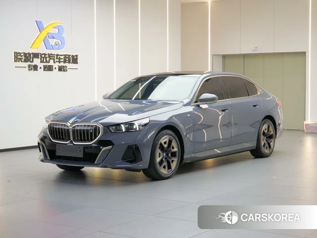 BMW i5 2024 Темно-серый из Китая, фото 4