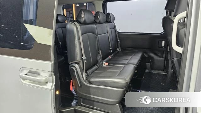 Hyundai Staria 2023 Серебряный из Кореи, фото 4