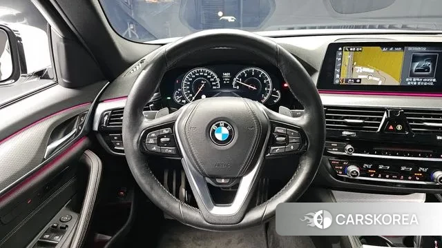 BMW 5 Series (G30) 2018 Белый из Кореи, фото 4