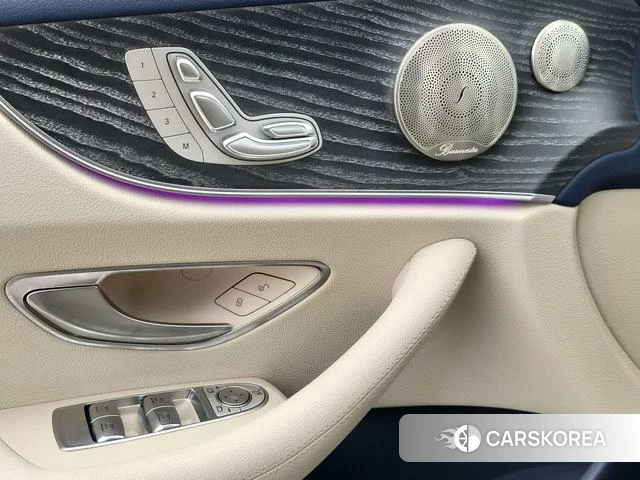 Mercedes-Benz E-class (imported) 2021 Синий из Китая, фото 4