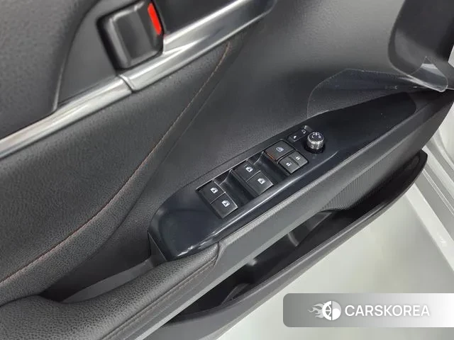 Toyota Camry (XV70) 2018 Серебряный из Кореи, фото 4