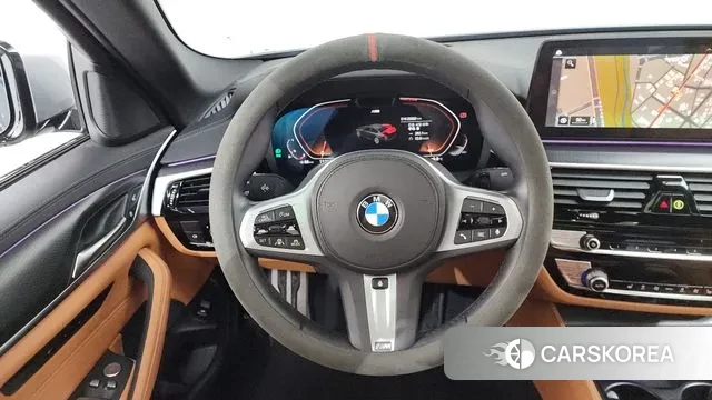 BMW 5 Series (G30) 2023 Серый из Кореи, фото 4