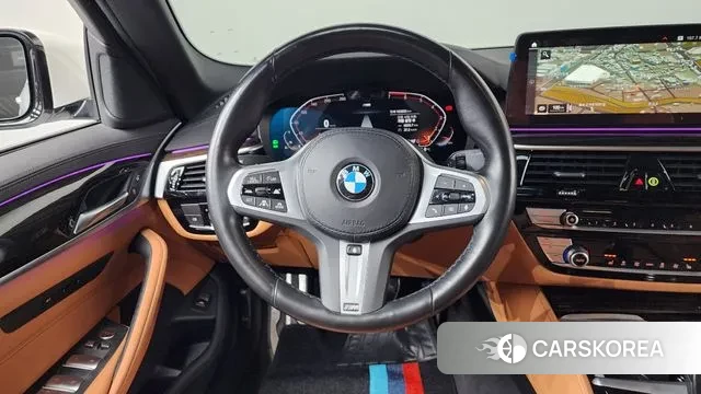 BMW 5 Series (G30) 2022 Белый из Кореи, фото 4