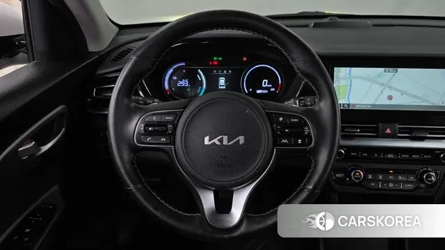 Kia Niro Plus 2022 Белый из Кореи, фото 4