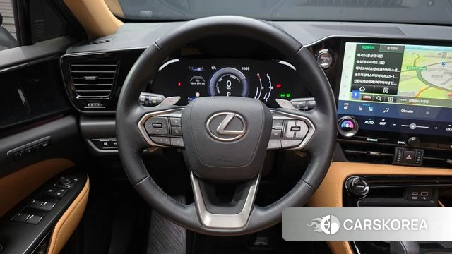 Lexus NX350h Second generation 2023 Черный из Кореи, фото 4