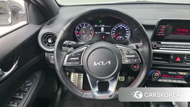 Kia The New K3 2nd generation 2021 Белый из Кореи, фото 4