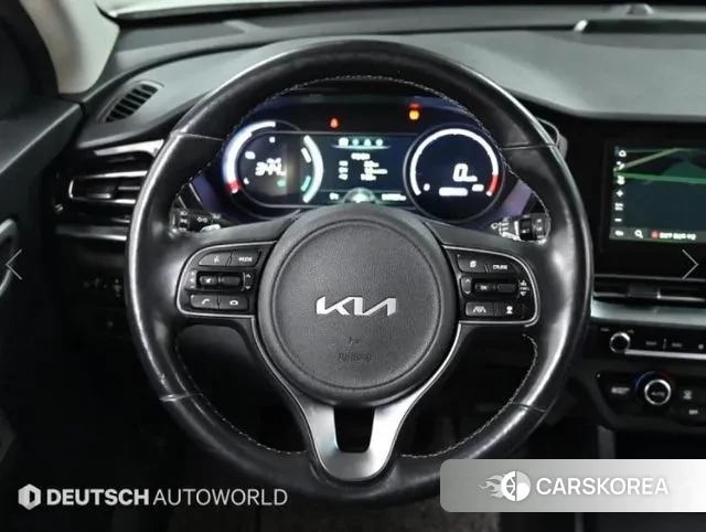 Kia Niro Plus 2022 Белый из Кореи, фото 4