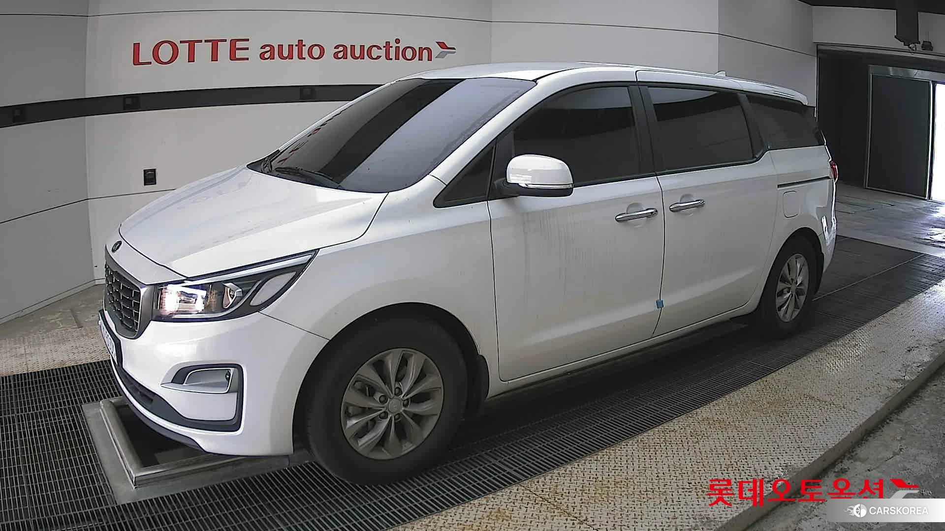 Kia Carnival 2020 Snow White Pearl (optional) из Кореи, фото 4