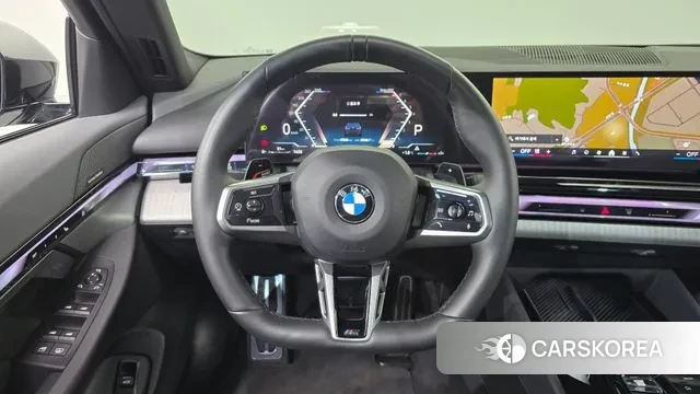 BMW 5 Series (G60) 2023 Черный из Кореи, фото 4