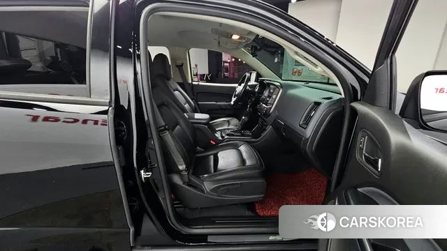 Chevrolet (GM Daewoo) Real New Colorado 2020 Черный из Кореи, фото 4