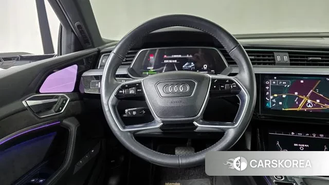 Audi e-Tron 2021 Белый из Кореи, фото 4
