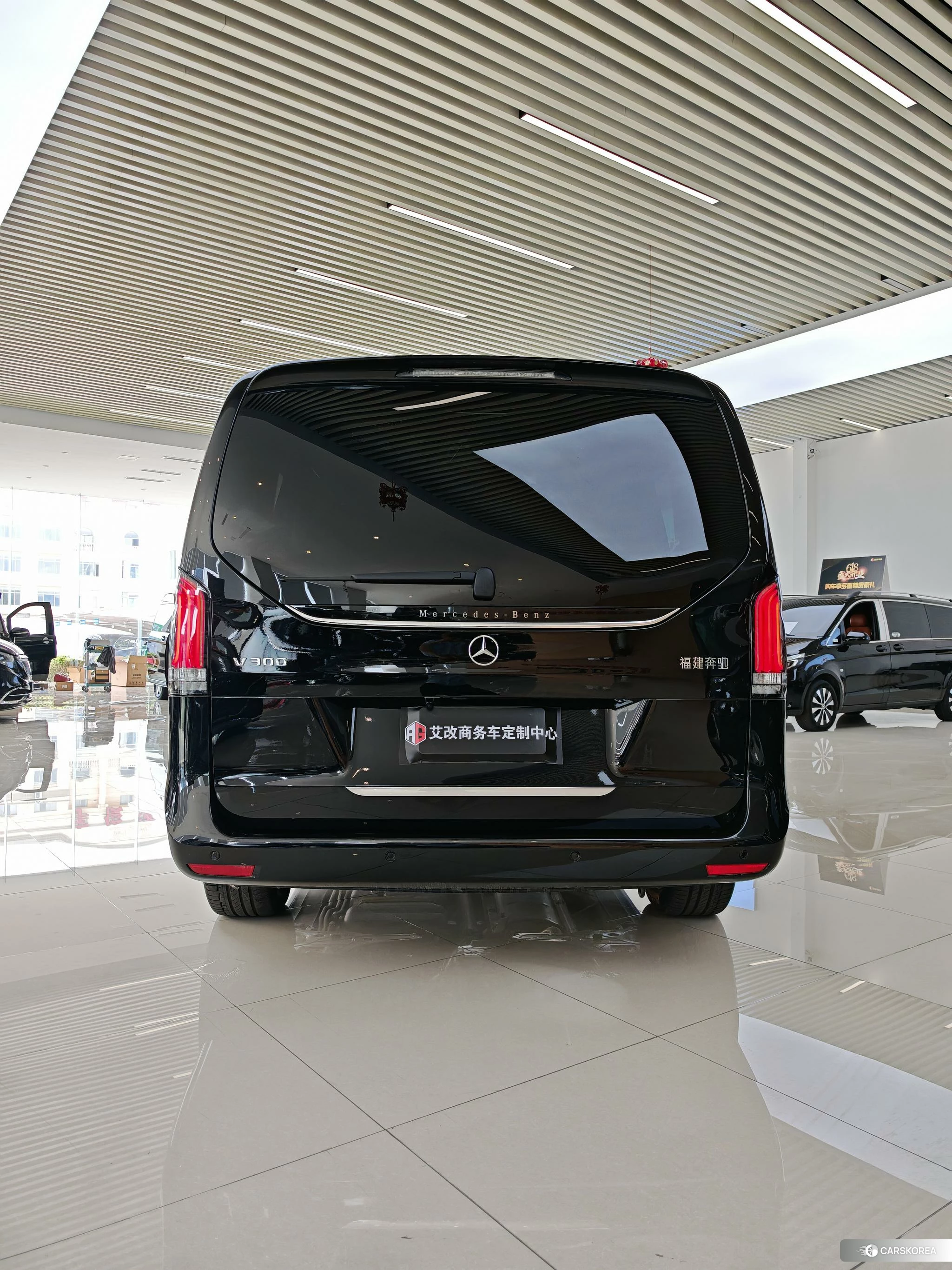 Mercedes-Benz V-class 2024 Черный из Китая, фото 4