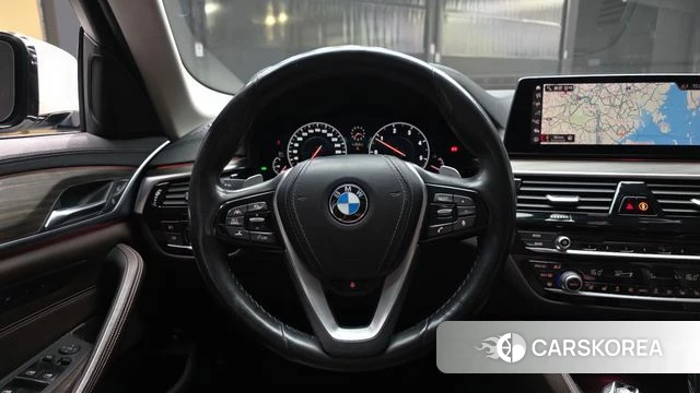 BMW 5 Series (G30) 2019 Белый из Кореи, фото 4