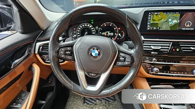 BMW 5 Series (G30) 2018 Черный из Кореи, фото 4
