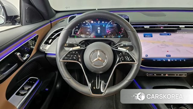 Mercedes-Benz E-Class W214 2025 Светло-серебряный цвет из Кореи, фото 4