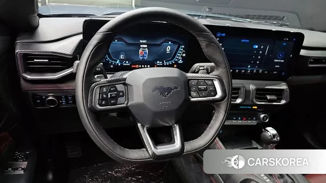 Ford Mustang 7th Generation 2024 Светло-серебряный цвет из Кореи, фото 4