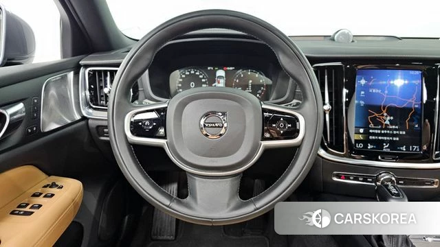 Volvo V60 Cross-Country 2nd Generation 2020 Серый из Кореи, фото 4