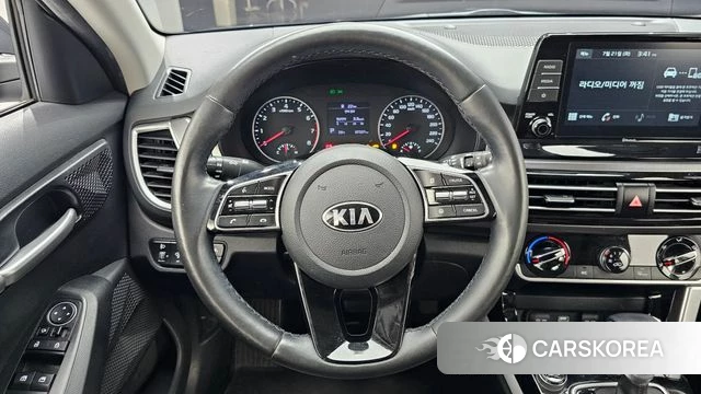 Kia Seltos 2020 Серый из Кореи, фото 4