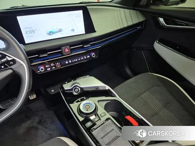 Kia EV6 2023 Белый из Кореи, фото 4