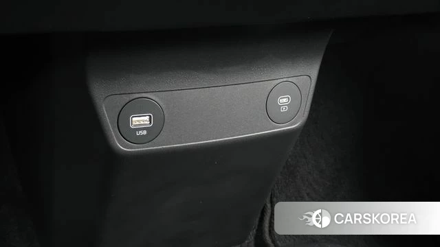 Kia EV6 2023 Серебристо-серый из Кореи, фото 4