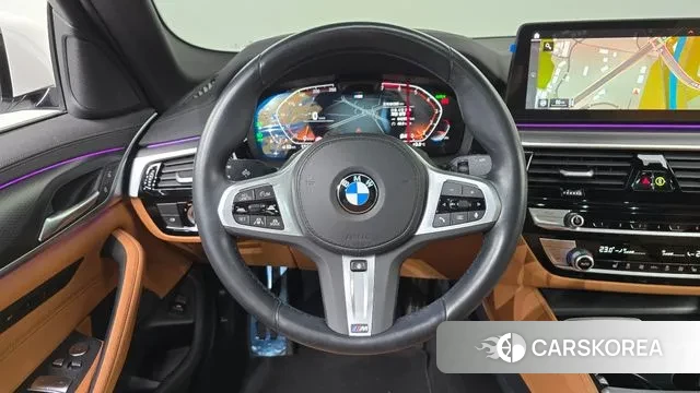 BMW 5 Series (G30) 2023 Белый из Кореи, фото 4