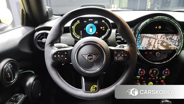 Mini Cooper Electric 2023 Белый из Кореи, фото 4