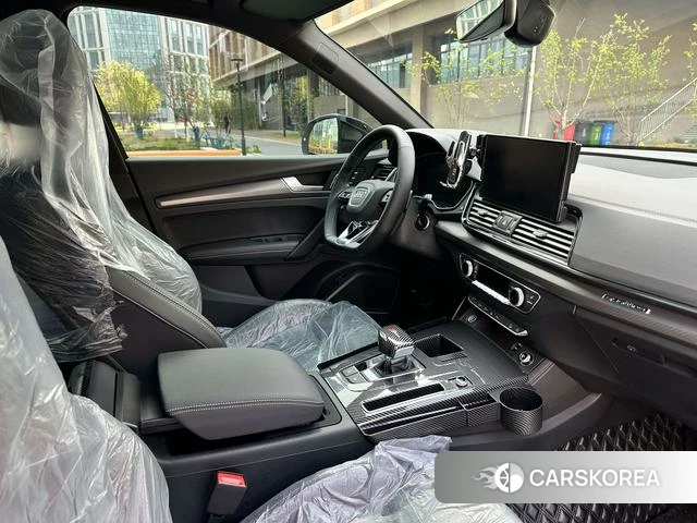 Audi Q5L 2024 Белый из Китая, фото 4