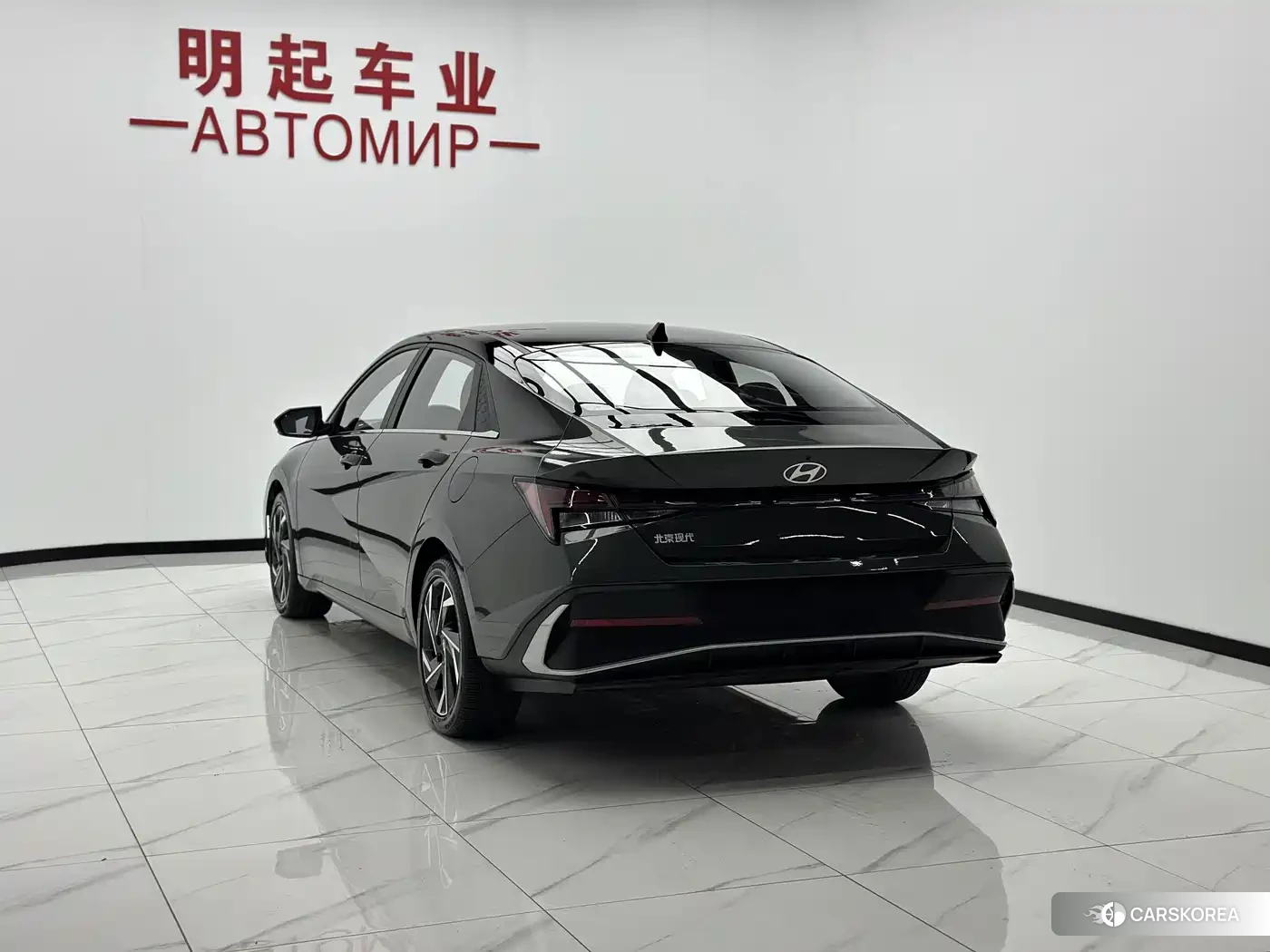 Hyundai Elantra 2023 Silver/gray из Китая, фото 4