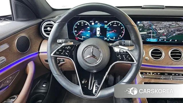 Mercedes-Benz E-Class W213 2022 Белый из Кореи, фото 4