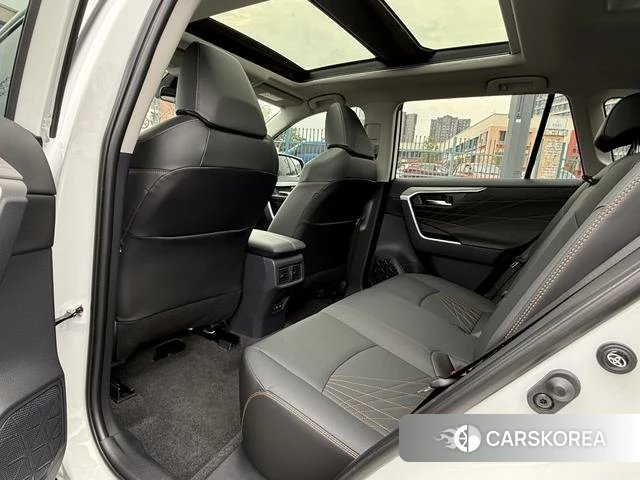 Toyota RAV4 Rongfang 2025 Белый из Китая, фото 4