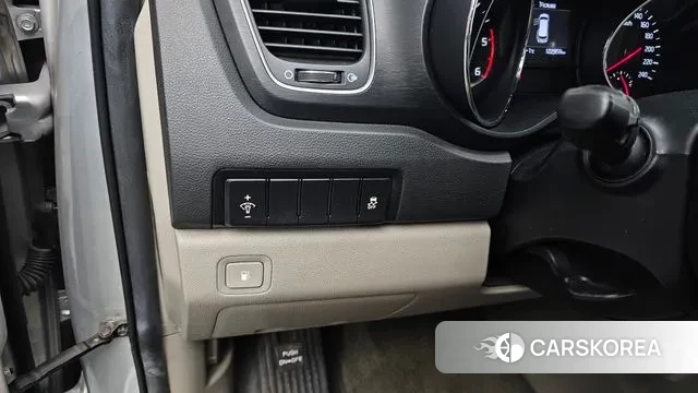 Kia The New Carnival 2018 Серебряный из Кореи, фото 4