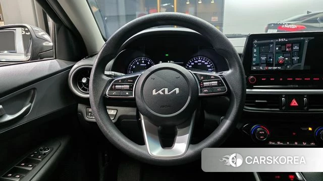 Kia The New K3 2nd generation 2021 Серый из Кореи, фото 4