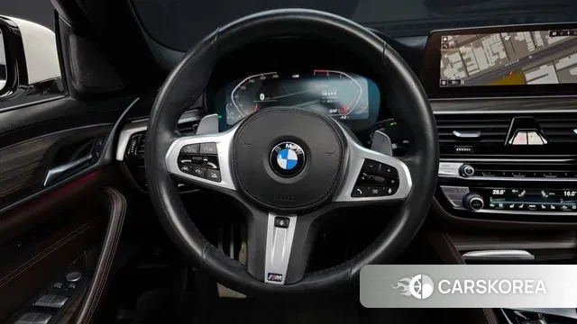 BMW 5 Series (G30) 2020 Белый из Кореи, фото 4