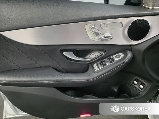 Mercedes-Benz C-Class W205 2020 Серебряный из Кореи, фото 4