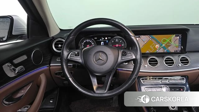 Mercedes-Benz E-Class W213 2018 Серебряный из Кореи, фото 4