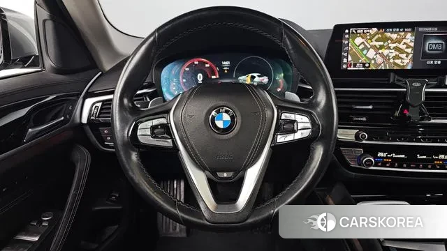 BMW 5 Series (G30) 2019 Серебристо-серый из Кореи, фото 4