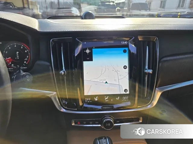 Volvo V90 Cross-Country 2020 Серебристо-серый из Кореи, фото 4