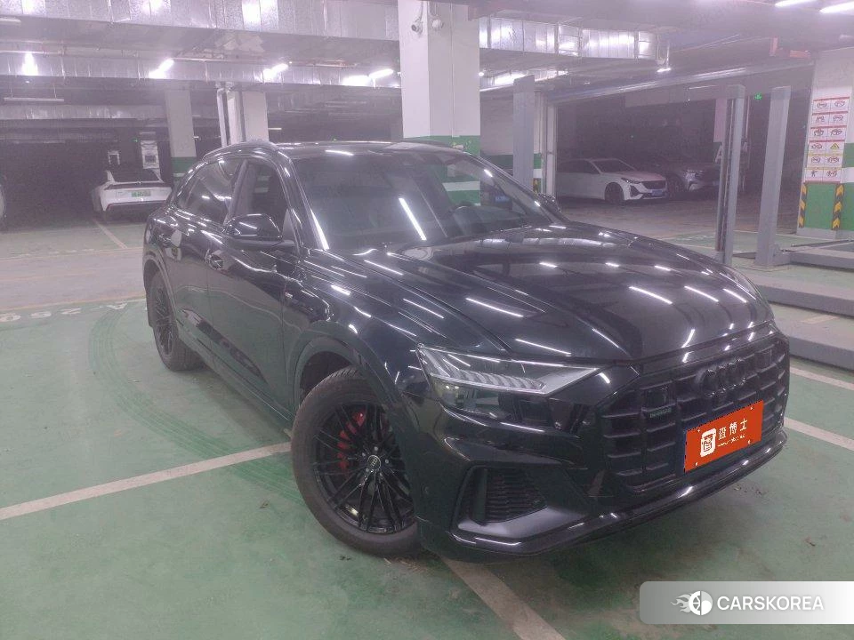 Audi Q8 2021 Черный из Китая, фото 4