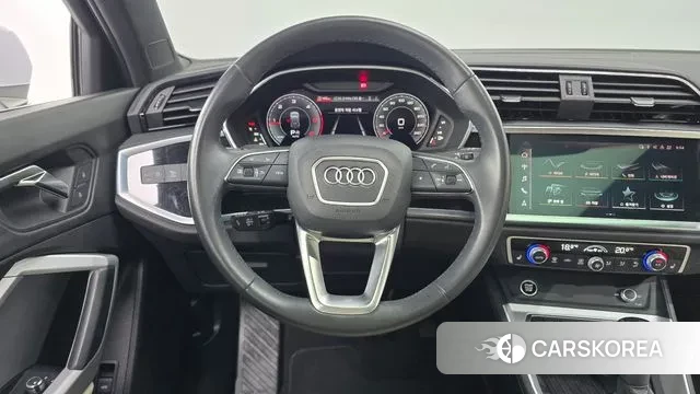 Audi Q3 (F3) 2022 Белый из Кореи, фото 4