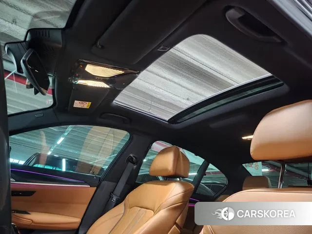 BMW 5 Series (G30) 2023 Черный из Кореи, фото 4