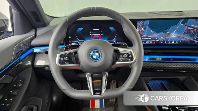 BMW 5 Series (G60) 2024 Серый из Кореи, фото 4
