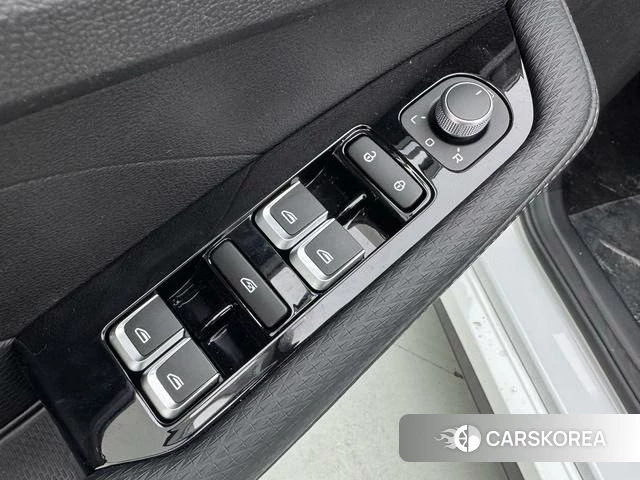 Geely Automobile Binrui 2026 Белый из Китая, фото 4