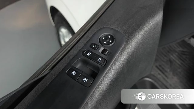 Hyundai Staria 2023 Белый из Кореи, фото 4