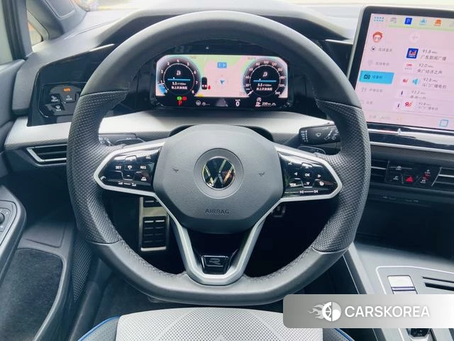 Volkswagen Golf 2025 Белый из Китая, фото 4
