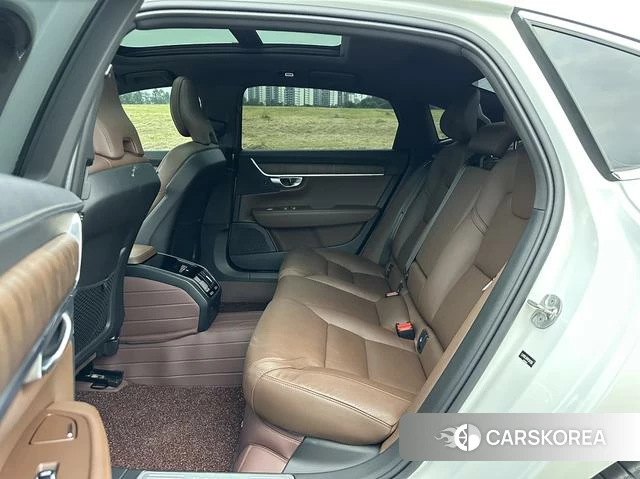 Volvo S90 2024 Белый из Китая, фото 4