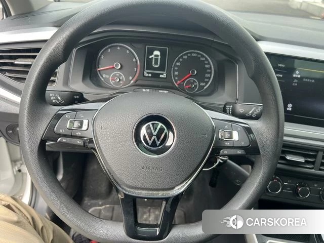 Volkswagen Polo 2022 Белый из Китая, фото 4