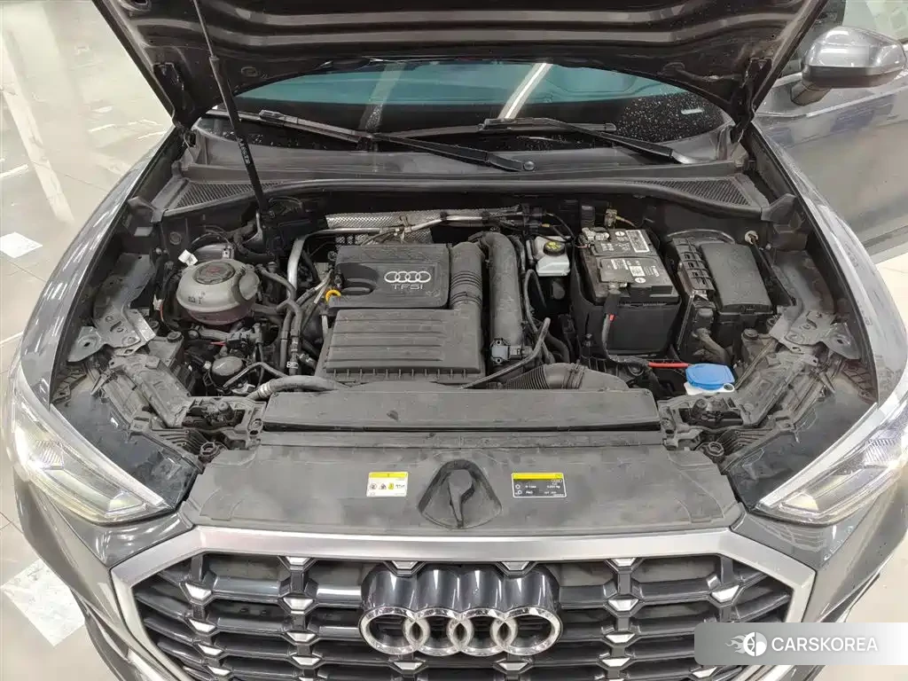 Audi Q3 2022 Silver/gray из Китая, фото 4