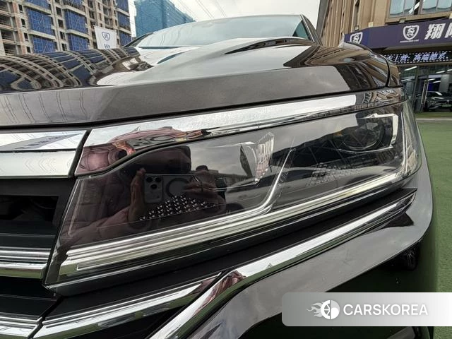Volkswagen Touareg 2020 Черный из Китая, фото 4
