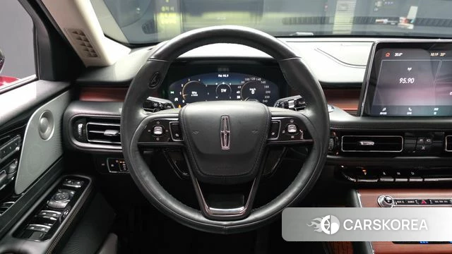 Lincoln Aviator 2nd generation 2021 Красный из Кореи, фото 4
