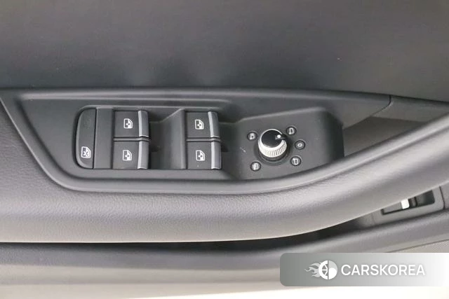Audi A4L 2021 Белый из Китая, фото 4